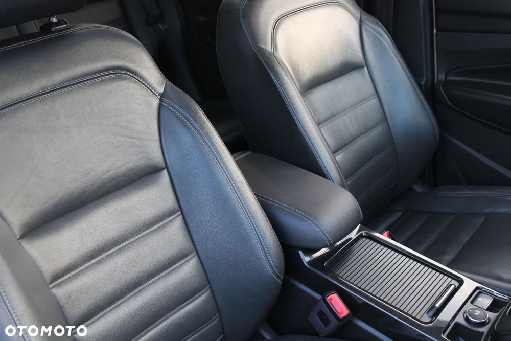 Ford Kuga - 26