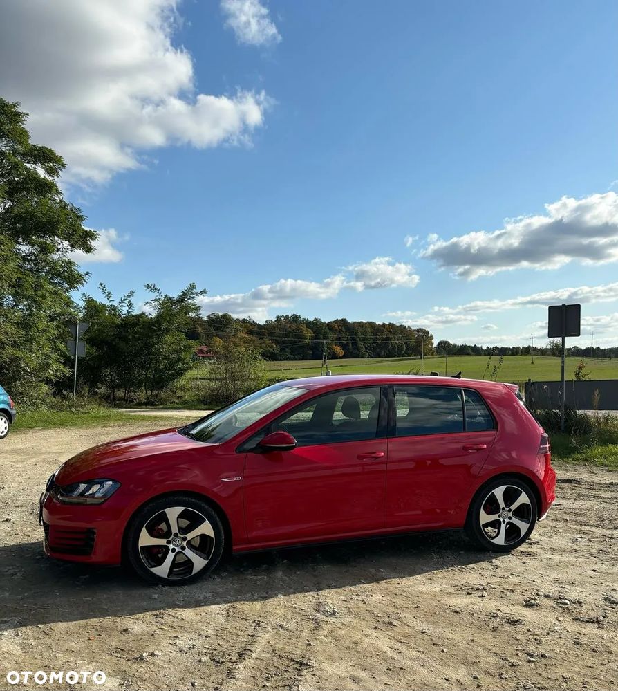 Volkswagen Golf GTI BlueMotion Technology DSG - 2