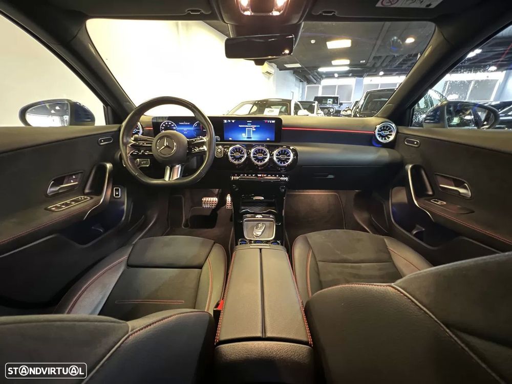 Mercedes-Benz A 250 Limousine e AMG Line - 11