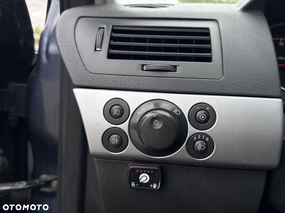 Opel Astra 1.6 Catch me - 14