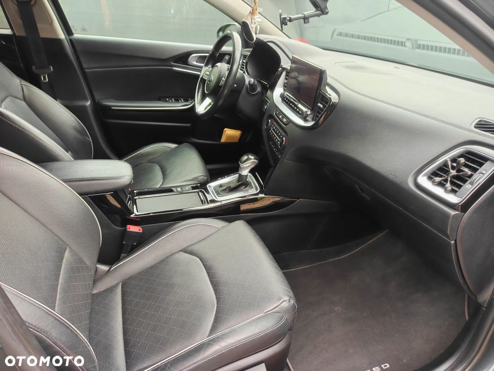 Kia XCeed - 26