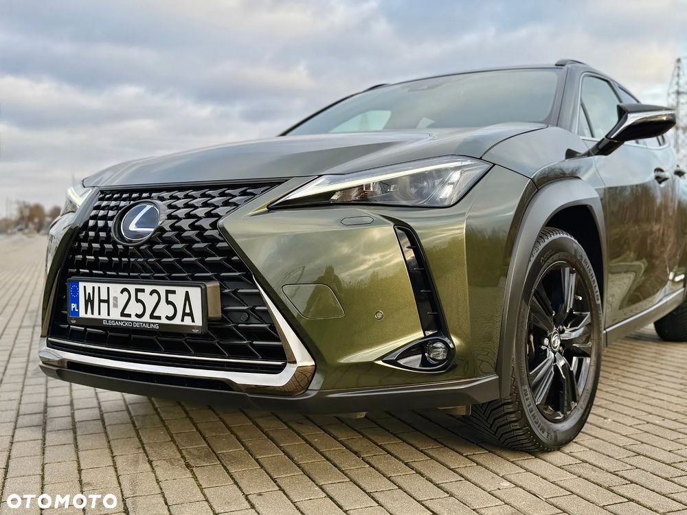 Lexus UX 250h GPF F Impression 2WD - 9