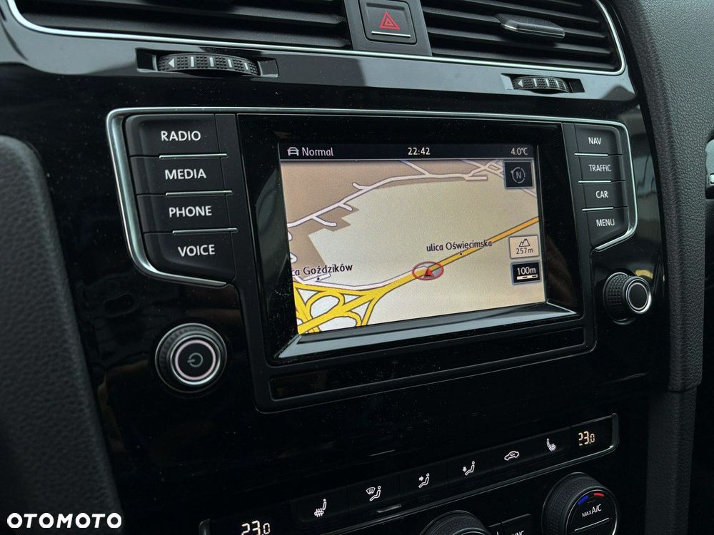 Volkswagen Golf 1.4 TSI BMT Highline DSG - 13