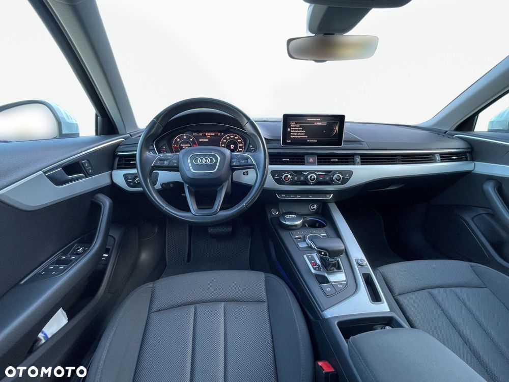 Audi A4 Limousine - 16