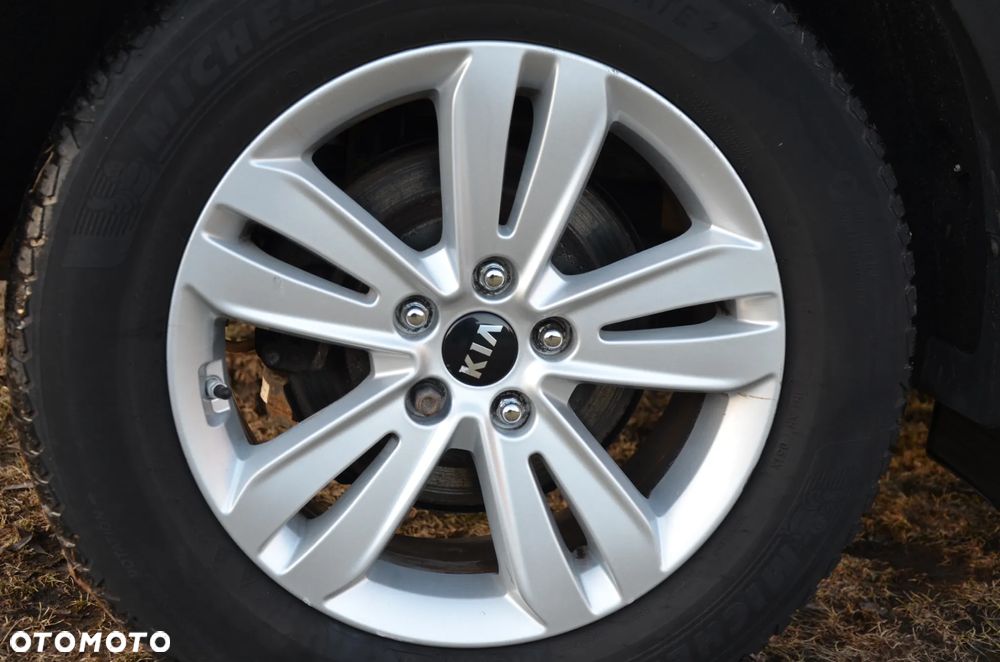 Kia Sportage 1.6 GDI 2WD ISG Dream-Team Edition - 38