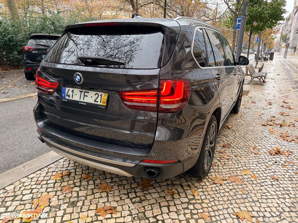 BMW X5 25 d sDrive Comfort 7L - 3