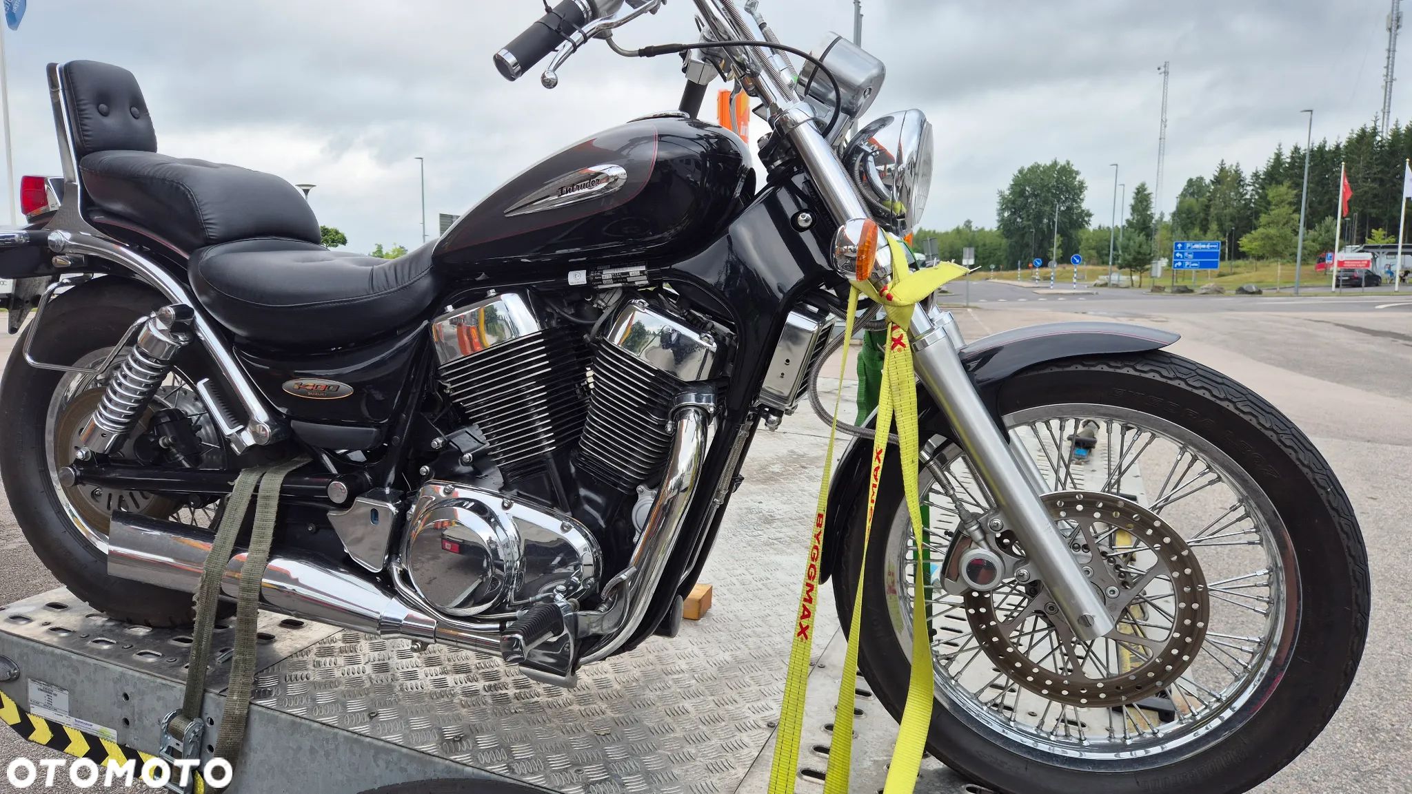 Suzuki Intruder - 1