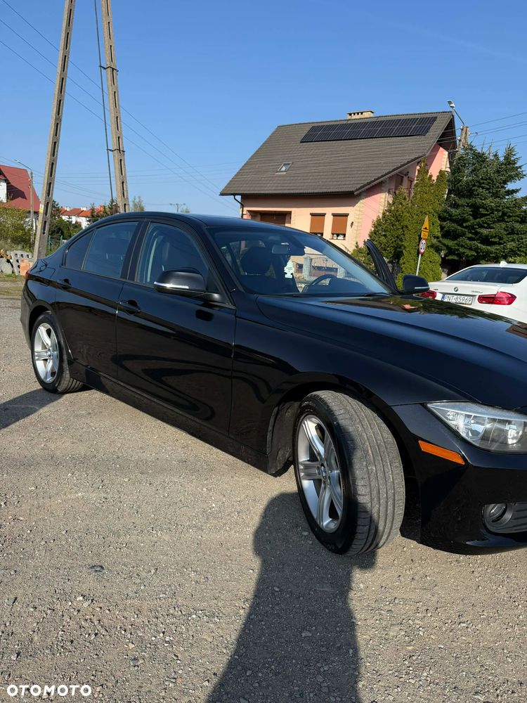 BMW Seria 3 320i xDrive - 4