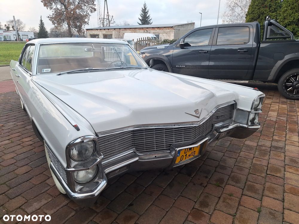 Cadillac Deville - 8