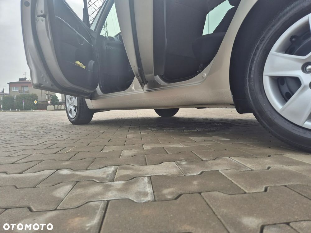 Kia Venga 1.4 CVVT ISG Edition 7 - 18