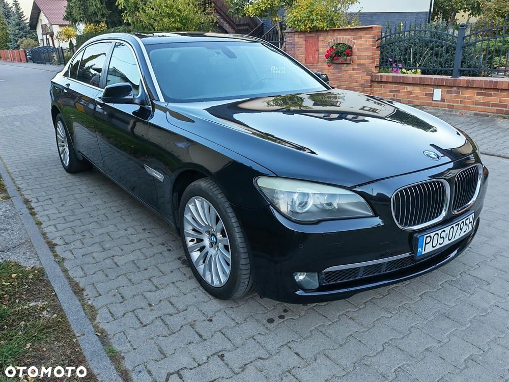 BMW Seria 7 740i L - 7
