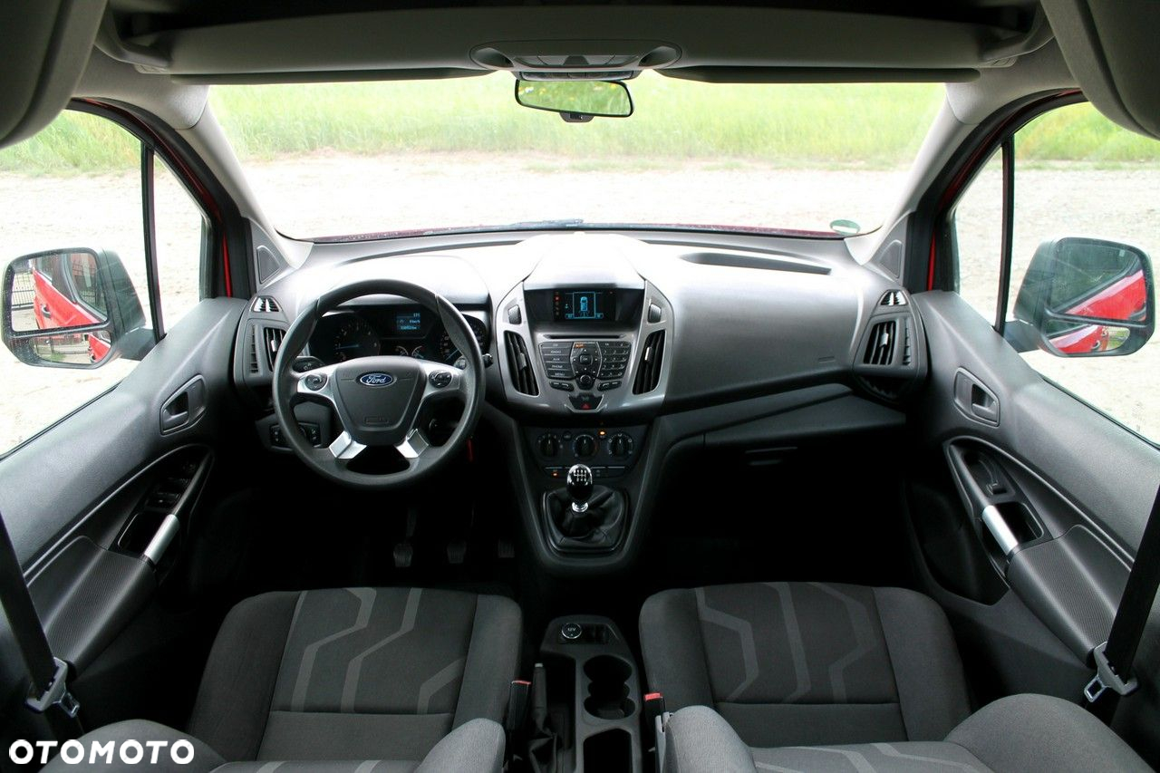 Ford Tourneo Connect - 8