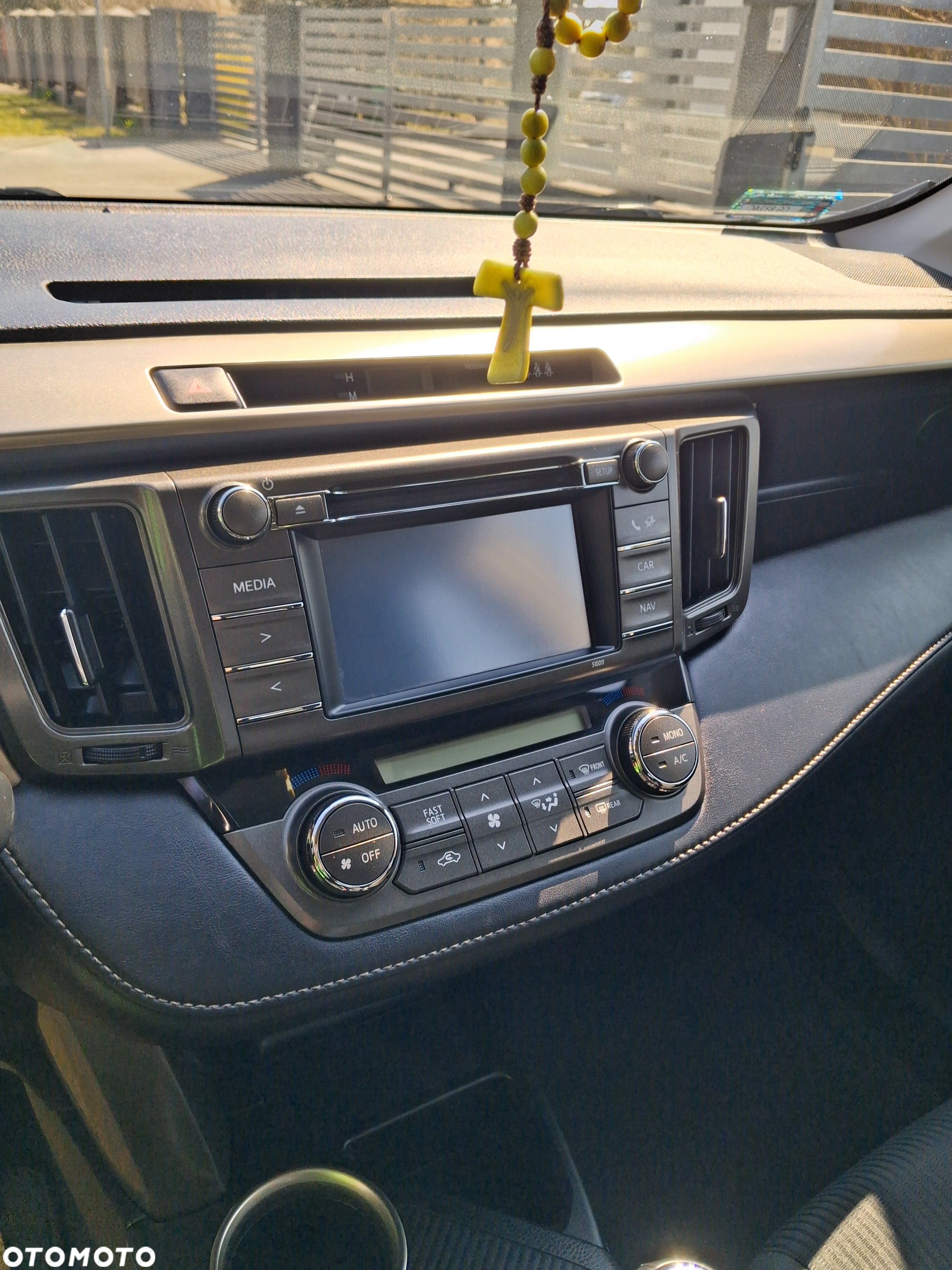 Toyota RAV4 2.0 D-4D Premium - 9