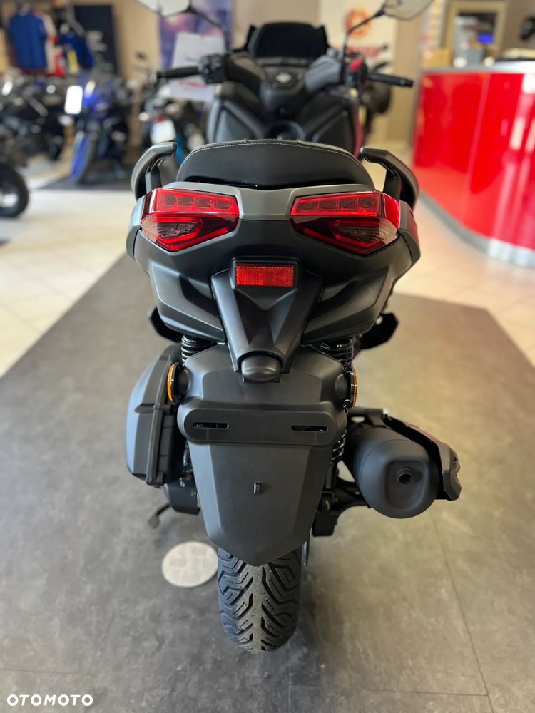 Yamaha X-max - 13