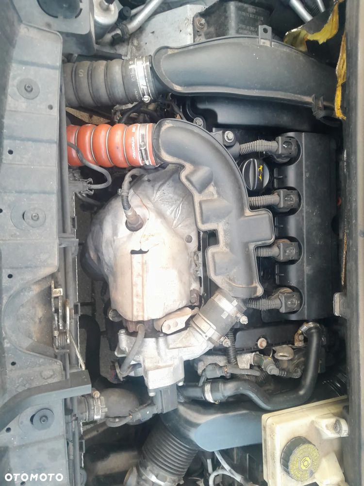 Peugeot 3008 1.6 THP Active - 25