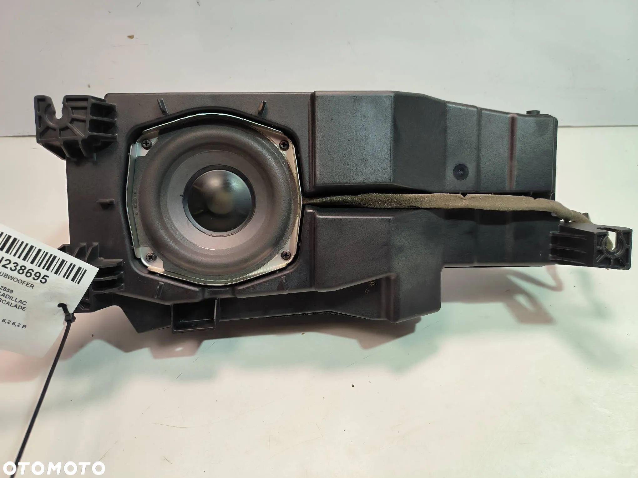 Subwoofer Cadillac Escalade 6.2  2007r. - 1