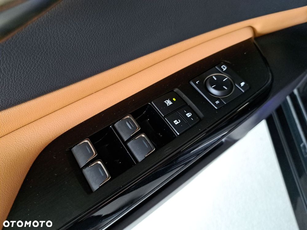 Lexus ES 300h Business Edition - 37