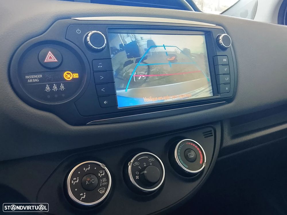 Toyota Yaris 1.0 VVT-i Comfort+P.Style - 9