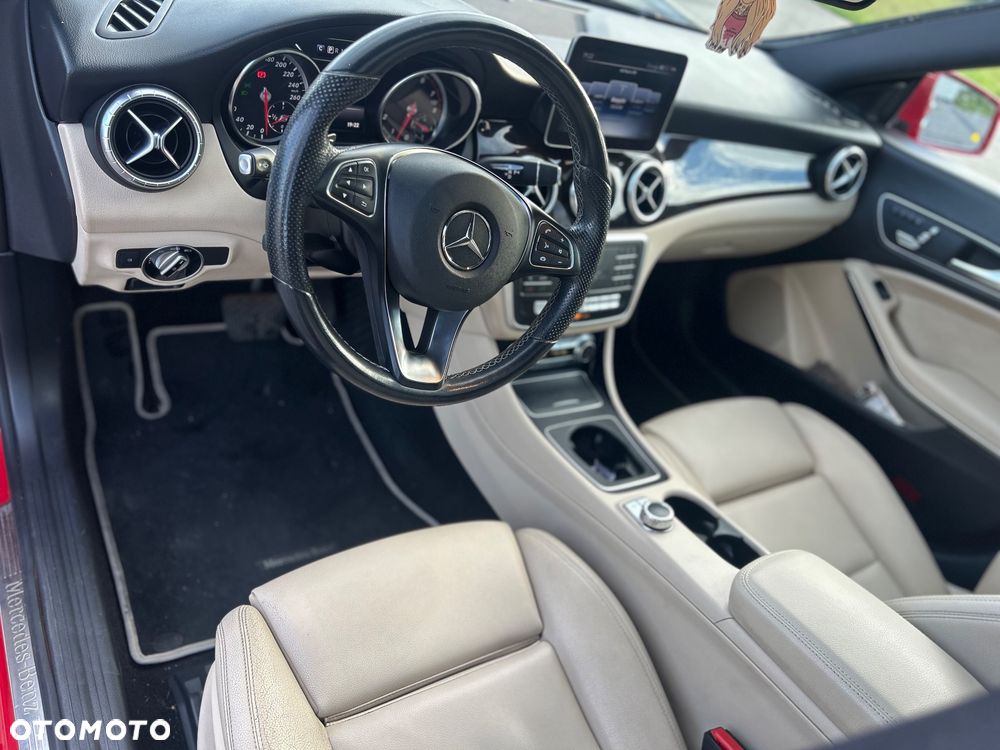 Mercedes-Benz CLA 250 7G-DCT - 5