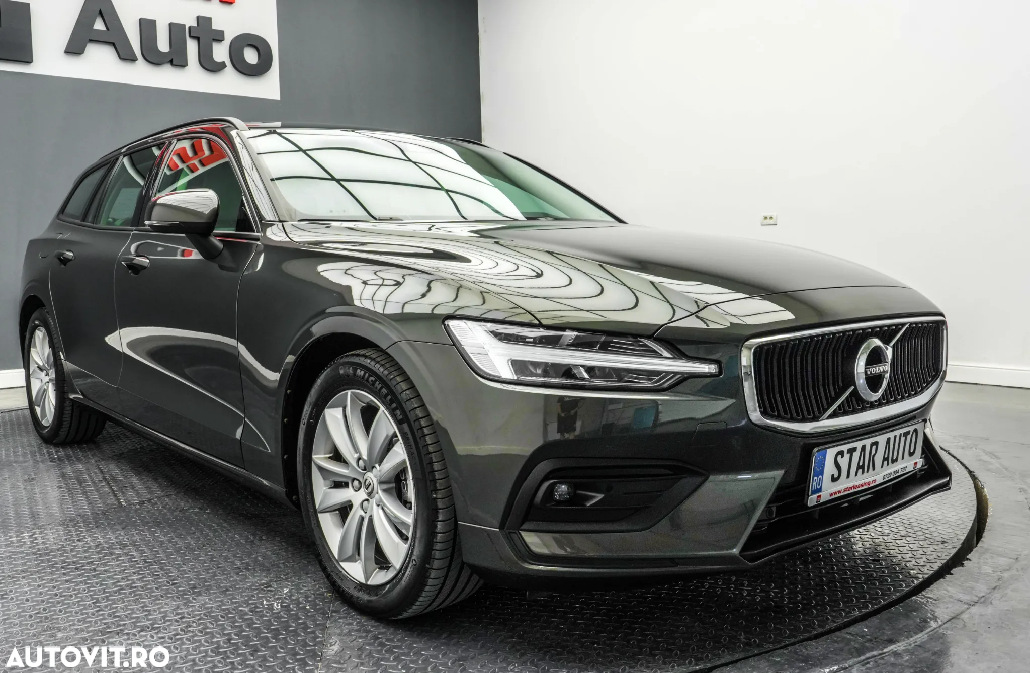 Volvo V60 D3 Momentum Pro - 3