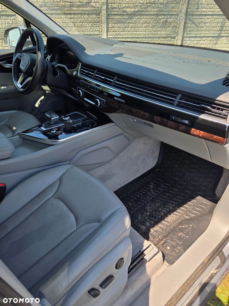 Audi Q7 - 11