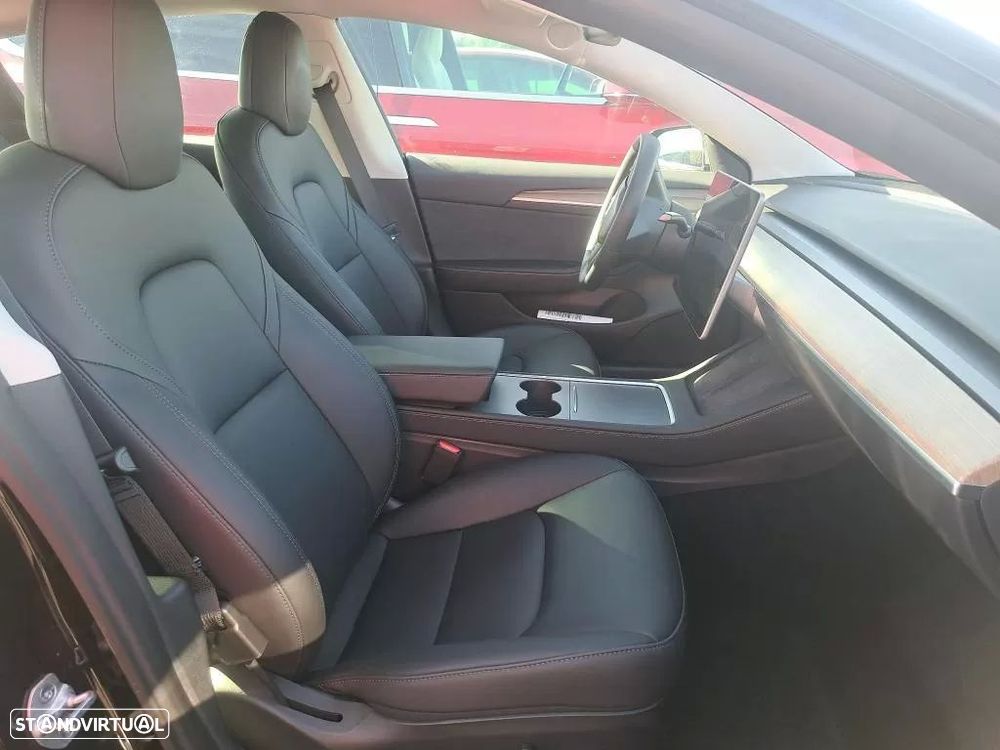 Tesla Model 3 Long Range Tração Traseira - 4