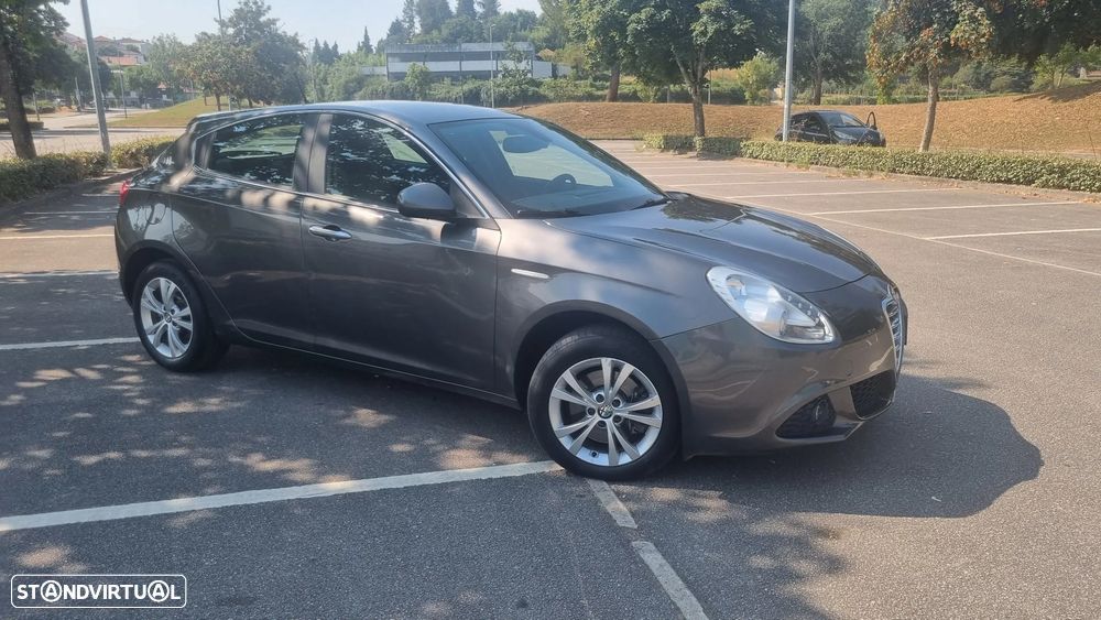 Alfa Romeo Giulietta 2.0 JTDM 20V TCT Speciale - 2