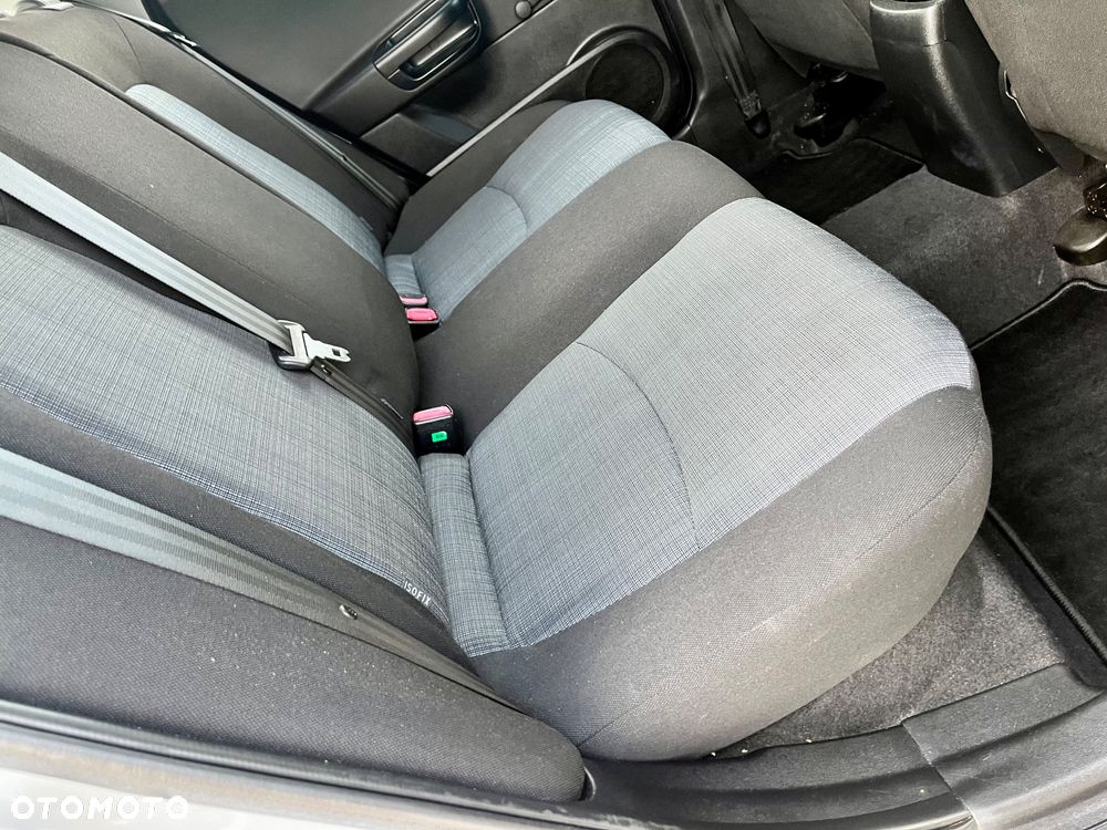 Kia Ceed 1.4 CVVT Attract - 16