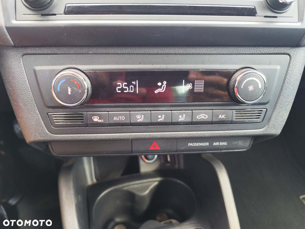 Seat Ibiza 1.2 TSI CONNECT - 23