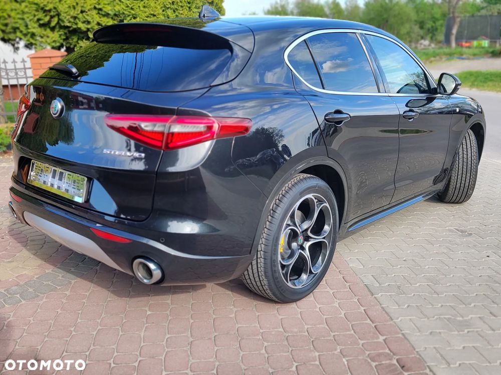 Alfa Romeo Stelvio 2.0 Turbo 16V AT8-Q4 Lusso Ti - 8