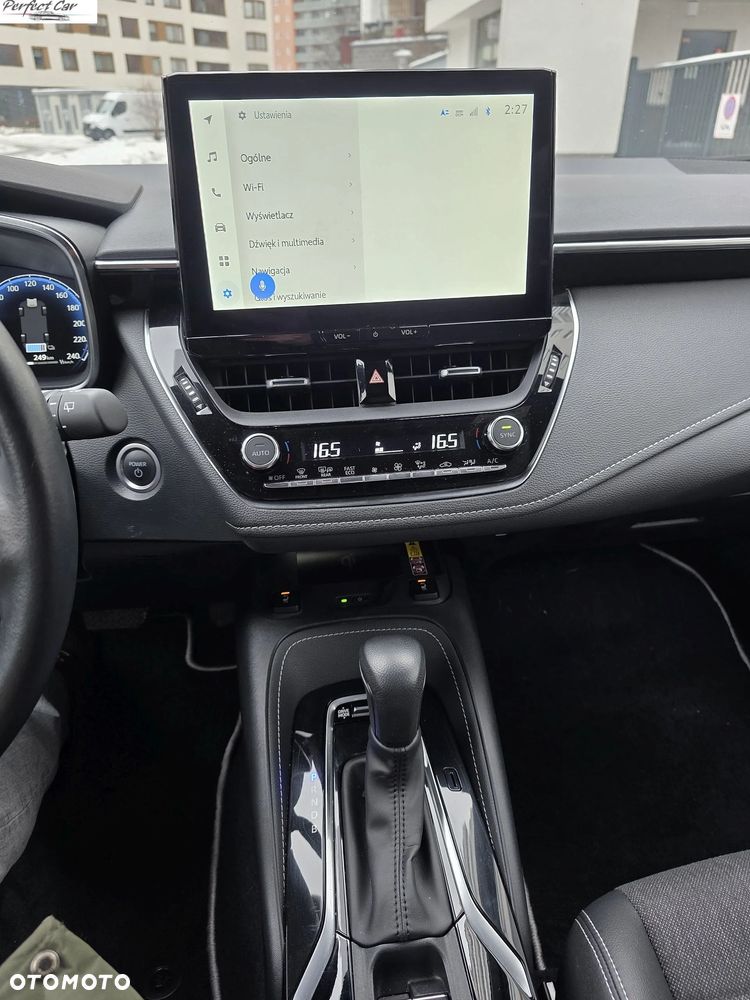 Toyota Corolla 1.8 Hybrid Style - 18