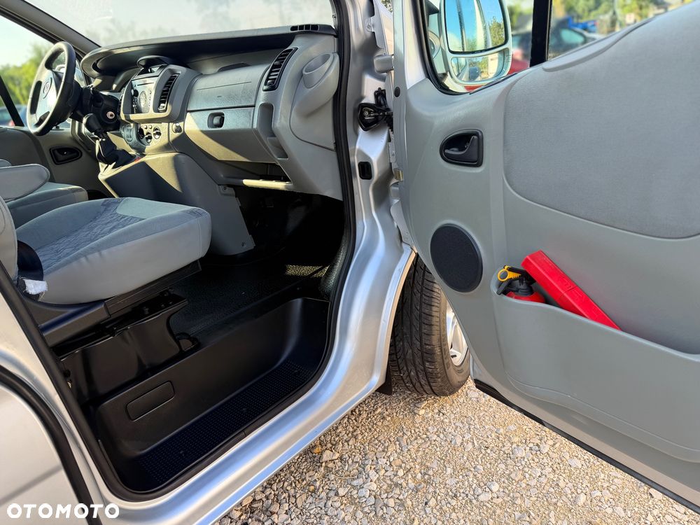 Opel Vivaro - 14