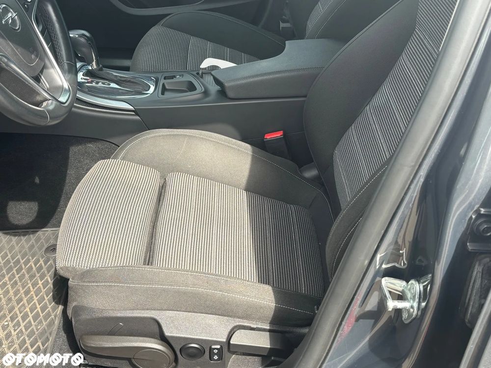 Opel Insignia 2.0 CDTI automatik Business Edition - 29
