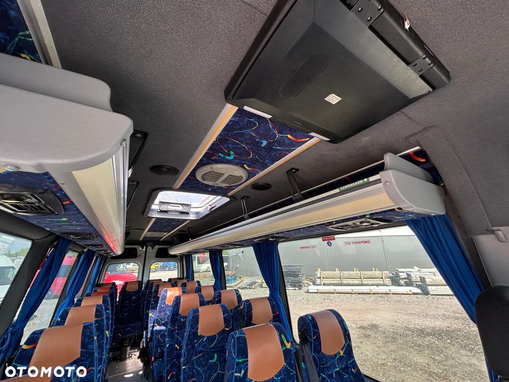 Mercedes-Benz Sprinter 519 - 20