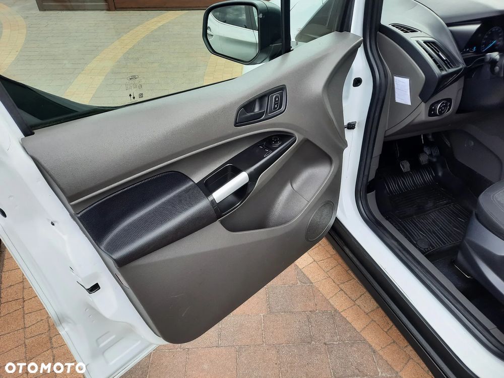 Ford Transit Connect  L2 Długi 3 osobowy - 14