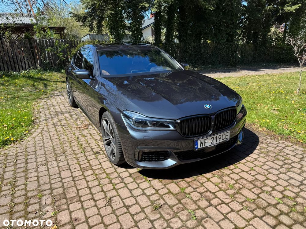 BMW Seria 7 750i xDrive - 2