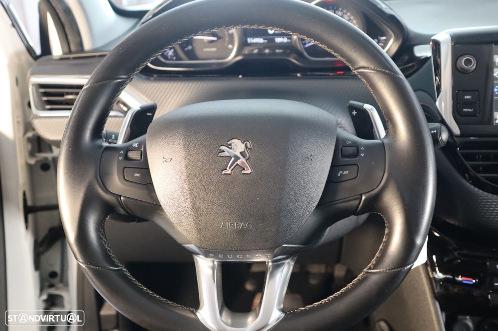 Peugeot 2008 1.6 e-HDi Allure 2-Tronic - 32