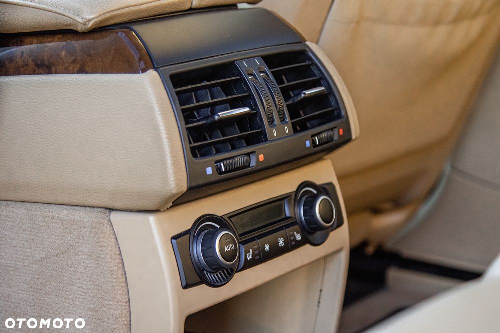 BMW X5 xDrive35i - 29