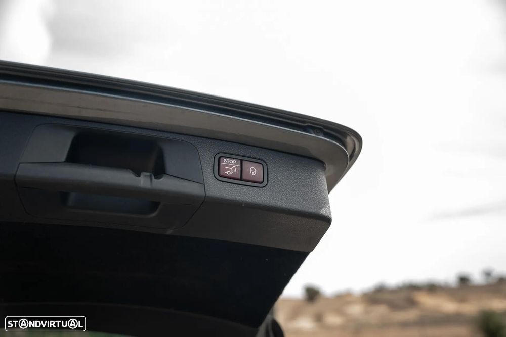 Mercedes-Benz E 300 de Exclusive Line - 25