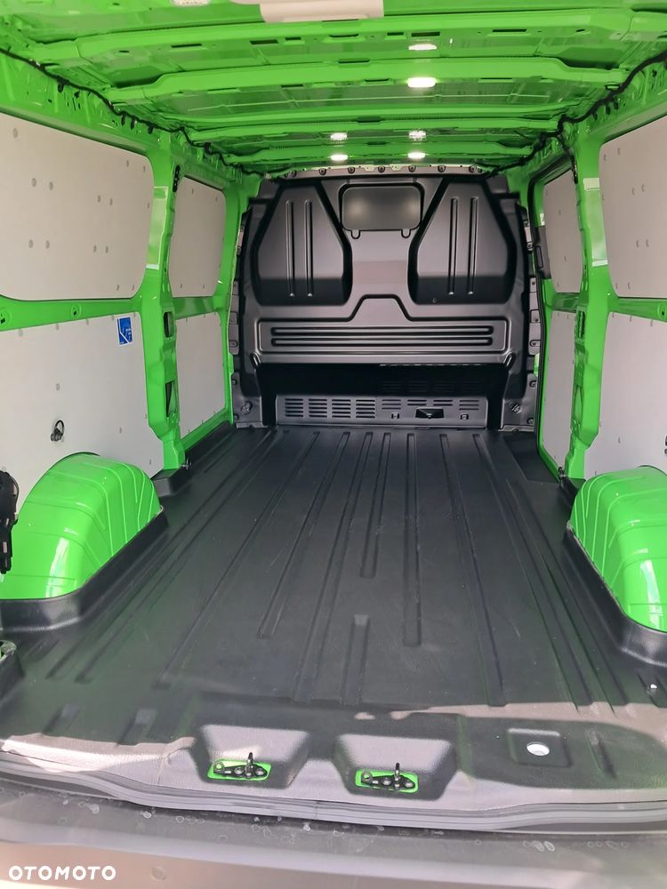 Ford Transit Custom - 8