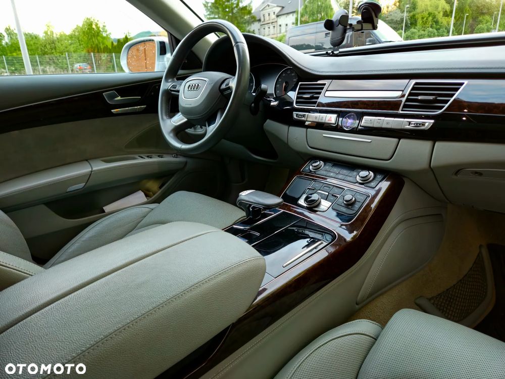 Audi A8 4.2 FSI L Quattro - 18