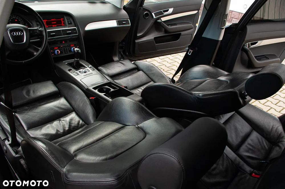 Audi A6 Limousine 2.4 - 32