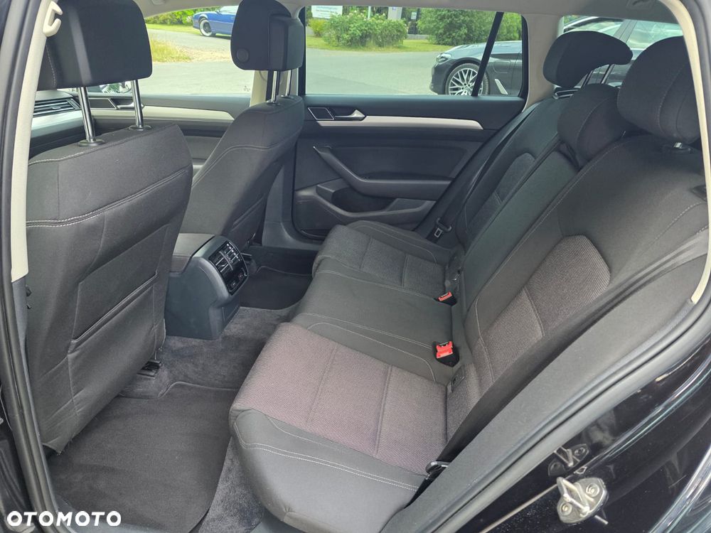 Volkswagen Passat 2.0 TDI (BlueMotion Technology) Comfortline - 20