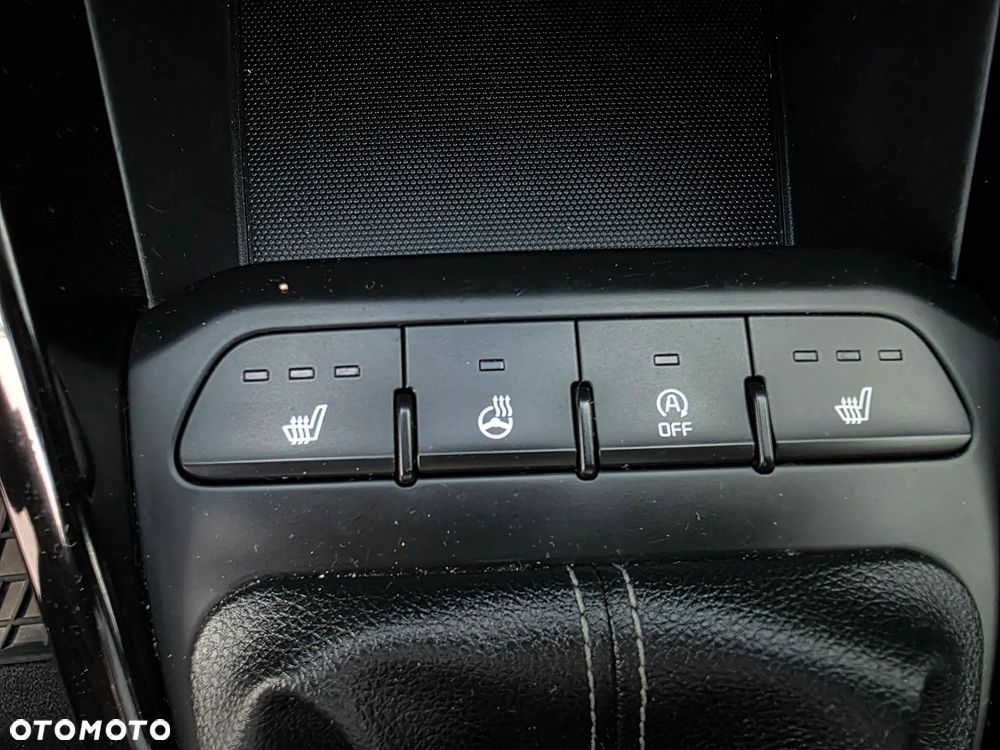Kia Rio 1.4 L - 19