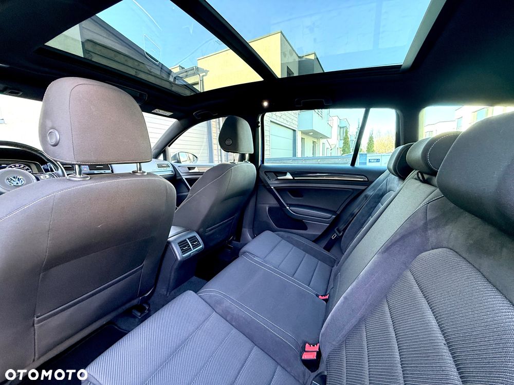 Volkswagen Golf - 18