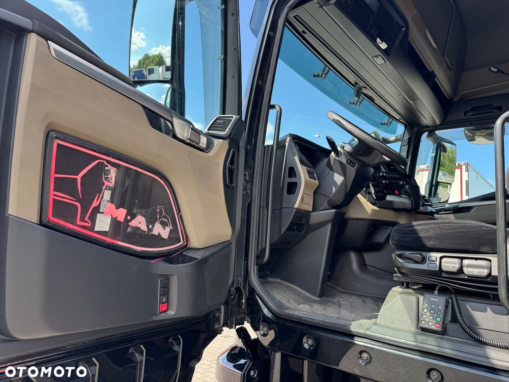 MAN TGX 18.510 XXL FULL LED BOGATA WERSJA Import Francja - 24