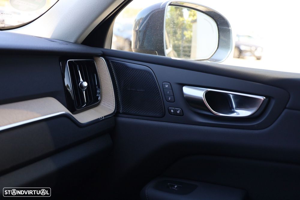 Volvo XC 60 T6 AWD Plus Bright - 20