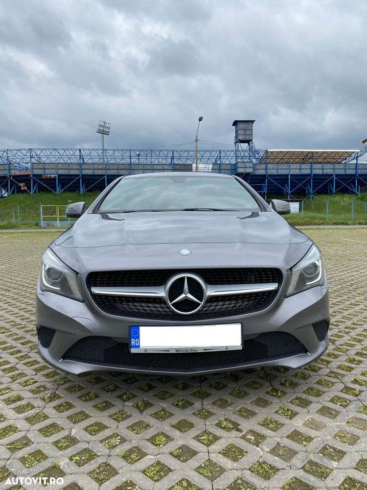 Mercedes-Benz CLA 180 Urban - 2
