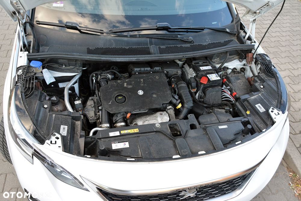 Peugeot 5008 1.5 BlueHDi GT Pack S&S EAT8 - 6