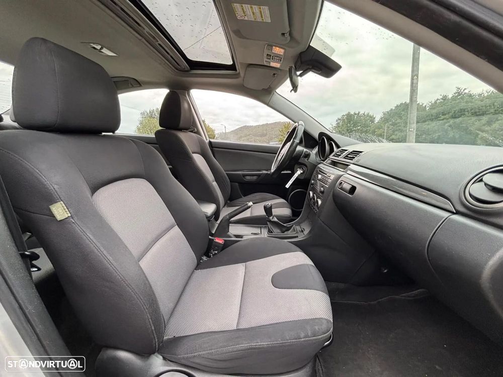 Mazda 3 Hatchback - 5